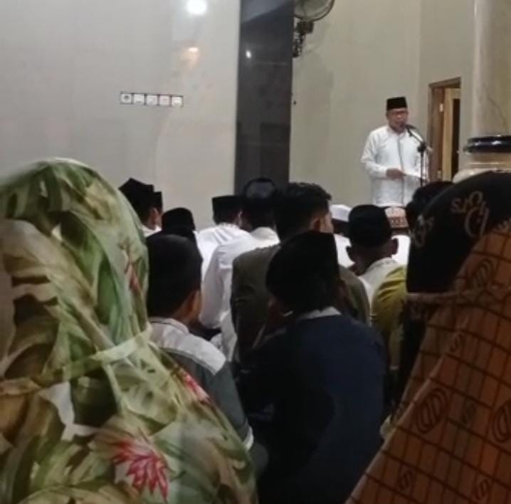 Melalui Safari Zikir, Wali Kota Taufan Pawe kembali Kunjungi Warga Terdampak Banjir di Lontangnge Bacukiki