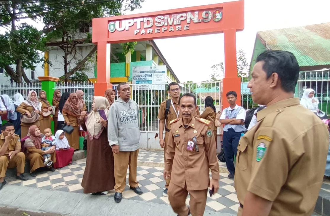 Oknum Ngaku Ahli Waris Segel SMPN 9 Parepare, Kadisdisbud: Merasa Memiliki Lakukan Sesuai Prosedur