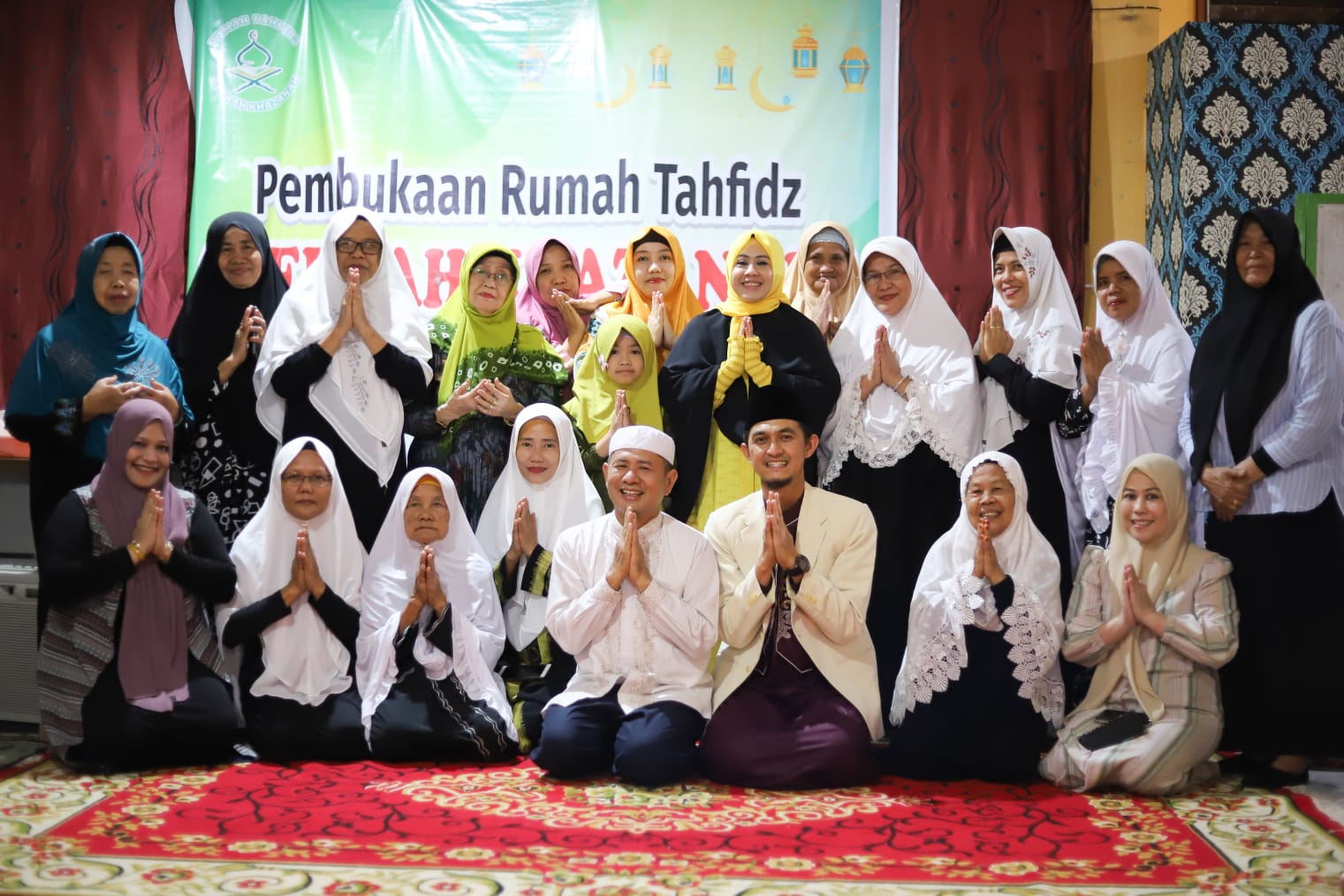 Safari Dakwah di Palembang, Erna Rasyid Taufan Ingatkan Santri Cinta Alquran