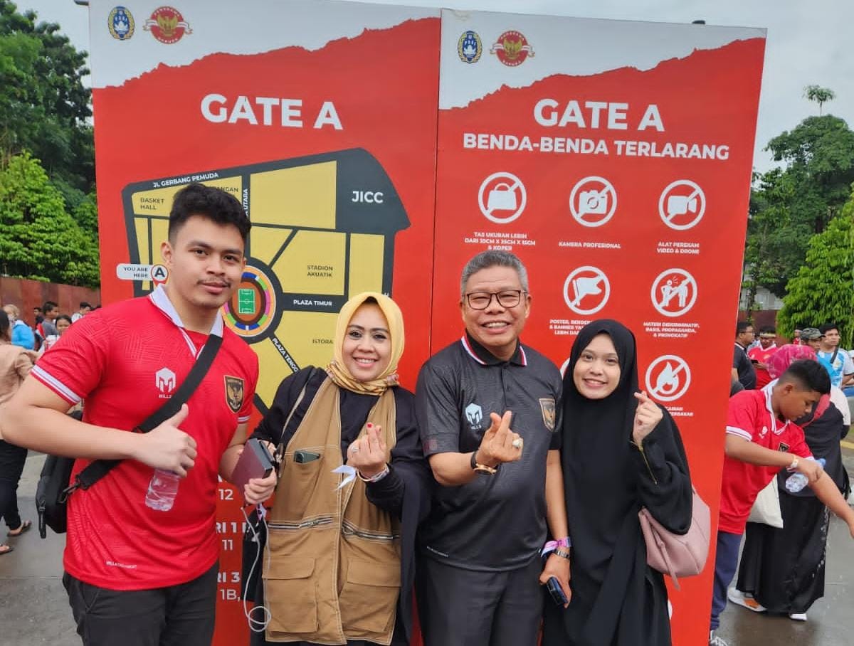 ERAT Bersama Keluarga Nonton Langsung di Stadion GBK Laga Match Indonesia Vs Argentina