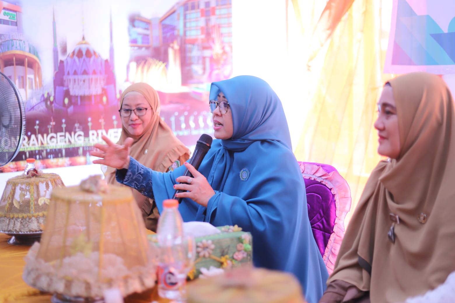 Erna Rasyid Taufan Beri Materi Penanganan Stunting Kepada Kader PKK