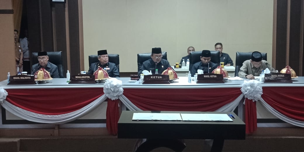 DPRD – Pemkot Parepare Tetapkan Ranperda Pajak dan Retribusi Daerah