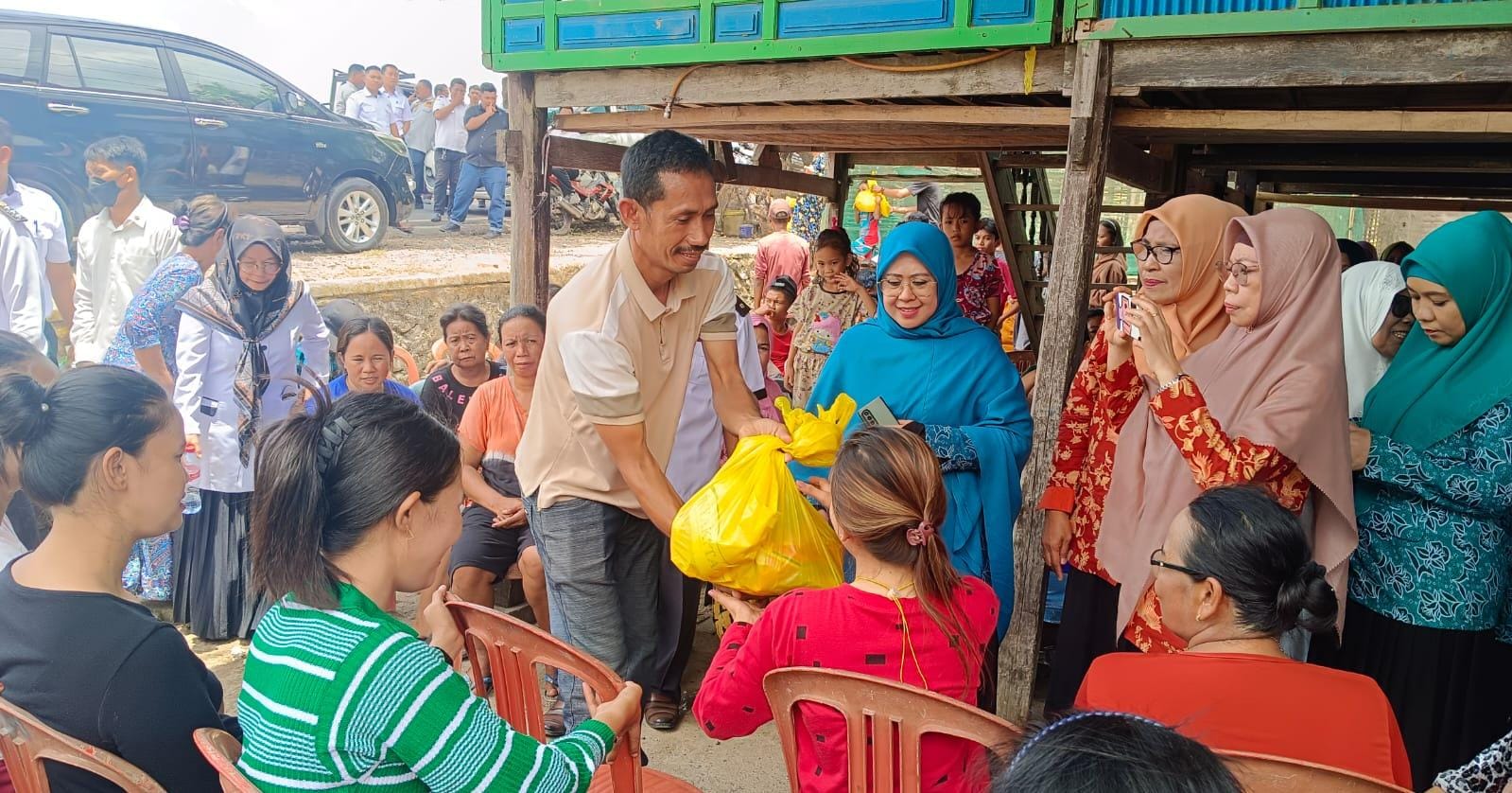 Rangkaian HUT ke-24 DWP, Erna Rasyid Taufan Salurkan Ratusan Paket Sembako