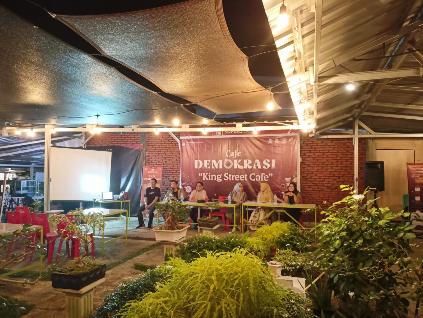 Perkuat Sinergitas Bersama Jurnalis, KPU Parepare Gelar Cafe Demokrasi