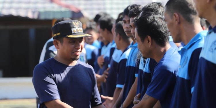 Wali Kota Tasming Hamid bersama Kepala Lapas saat membuka Pekan Olahraga Warga Binaan dalam rangka Hari Bhakti Pemasyarakatan ke-61 di Parepare