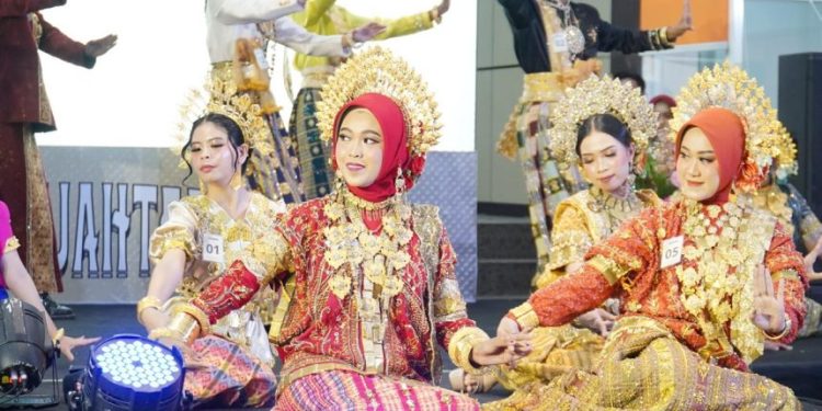 Wali Kota Parepare Tasming Hamid membuka Pemilihan Duta Pariwisata Sulsel 2025