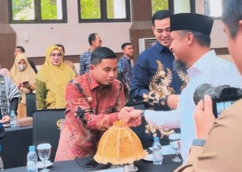 Wali Kota Parepare Tasming Hamid menghadiri High Level Meeting bersama Gubernur Sulsel