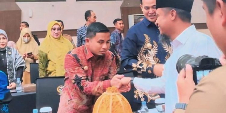Wali Kota Parepare Tasming Hamid menghadiri High Level Meeting bersama Gubernur Sulsel