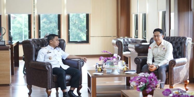 Wali Kota Tasming Hamid berdialog dengan jajaran PHRI Parepare di Kantor Sekretariat Daerah.