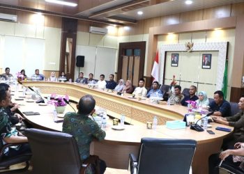 Wali Kota Parepare Tasming Hamid saat memimpin rapat evaluasi kinerja OPD di Kantor Sekretaris Daerah