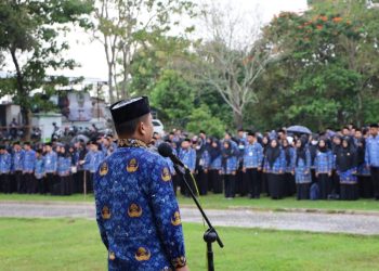 Wali Kota Parepare Tasming Hamid memberikan arahan saat upacara Hari Kesadaran Nasional di Lapangan Upacara Pemkot Parepare
