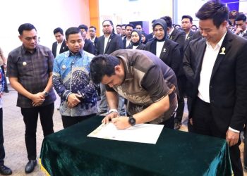 Wali Kota Tasming Hamid menghadiri pelantikan pengurus HIPMI Parepare di Auditorium BJ Habibie