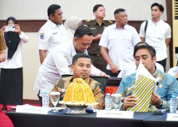Wali Kota Parepare Tasming Hamid bersama kepala daerah se-Sulsel dalam High Level Meeting TPID dan TP2D di Makassar