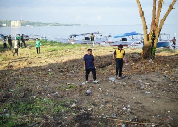 Wali Kota Parepare Tinjau Penataan dan Kebersihan Pantai Ku