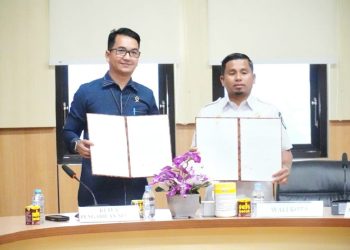 Penandatanganan MoU pelayanan prima di Ruang Rapat Wali Kota Parepare