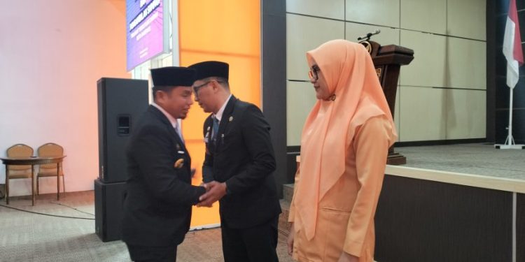 Wali Kota Parepare melantik Amarun Agung Hamka sebagai Penjabat Sekda di Auditorium BJ Habibie
