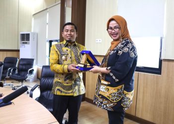 Wali Kota Parepare Tasming Hamid bersama Dekan Fakultas Kedokteran UNM membahas kerja sama kesehatan