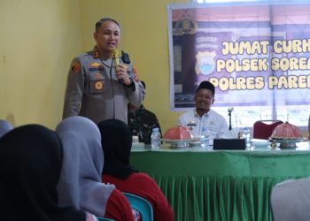 Kapolres Parepare AKBP Indra Waspada Yuda saat Jumat Curhat bersama warga Bukit Harapan