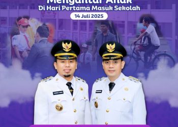 ASN Parepare mendampingi anak ke sekolah pada hari pertama masuk sekolah