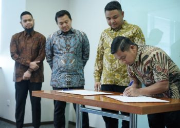 Wali Kota Parepare menandatangani MoU pengelolaan sampah dengan PT Kilau Alam Hijau Bosowa Group