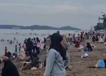 Peluncuran CFD dan CFN di PantaiKu Parepare oleh Wali Kota Tasming Hamid