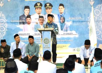 Tasming Hamid sampaikan sambutan saat pelantikan BKPRMI Parepare di Masjid Terapung BJ Habibie