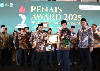 Interaksi penyerahan penghargaan PENAIS Award 2025 interaksi