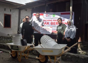 Interaksi -MTT Telkomsel dan IZI Sulsel luncurkan program Lapak Berkah tahap III di Parepare