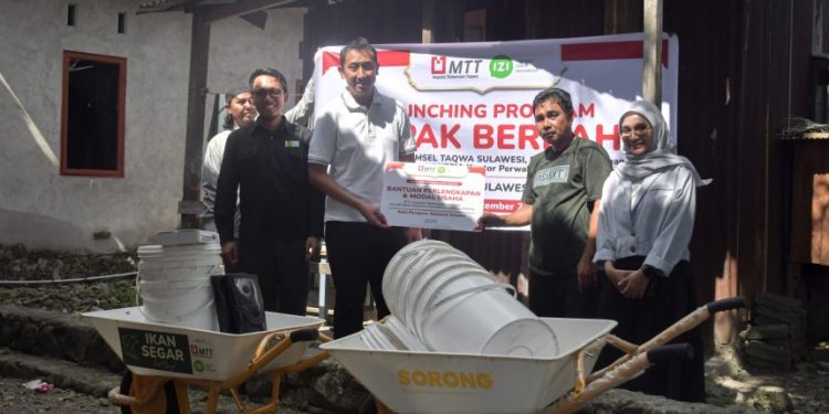 Interaksi -MTT Telkomsel dan IZI Sulsel luncurkan program Lapak Berkah tahap III di Parepare