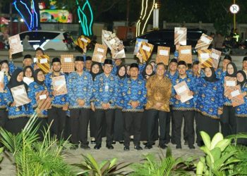 Wali Kota Parepare Tasming Hamid serahkan SK Pengangkatan 42 PPPK