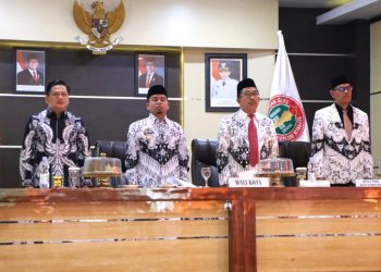 Wali Kota Parepare Tasming Hamid saat memberikan sambutan dalam Konferensi PGRI Parepare 2025 di Auditorium BJ Habibie