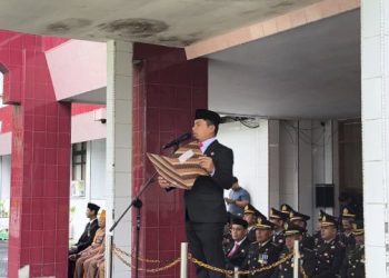 Wali Kota Parepare Tasming Hamid memimpin upacara Hari Pahlawan 2025 di Lapangan Sekretariat Daerah