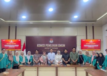 Mahasiswa IAIN Parepare mengikuti kunjungan edukasi di KPU Kota Parepare