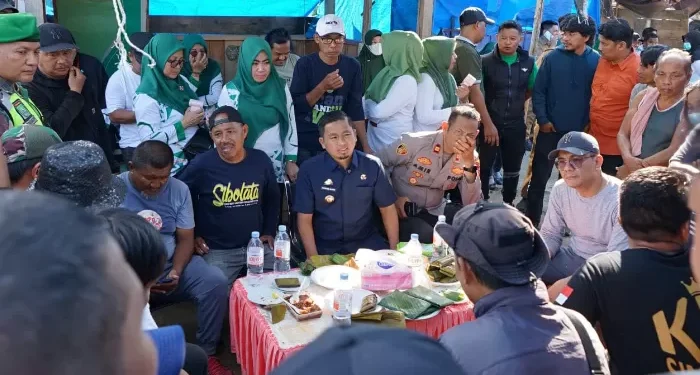 Wali Kota Parepare Tasming Hamid meninjau relokasi pedagang Pasar Lakessi