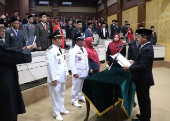 wali kota parepare tasming hamid melantik pejabat pemkot parepare