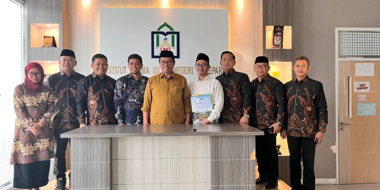 Prof Hannani mendaftar calon Rektor IAIN Parepare