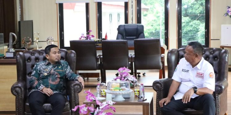 Wali Kota Parepare Tasming Hamid menerima audiensi IOF Parepare