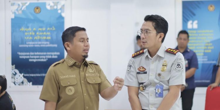 Tasming Hamid menghadiri Hari Bhakti Imigrasi ke-76 di Parepare
