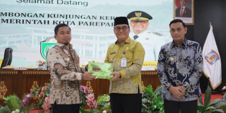 Wali Kota Parepare Tasming Hamid kunjungan kerja ke Balikpapan