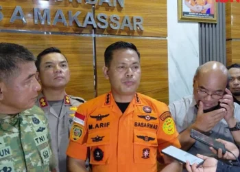 Operasi SAR Basarnas mencari korban pesawat ATR 42-500 di Pangkep