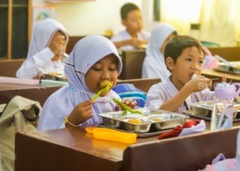 Program Makan Bergizi Gratis untuk siswa sekolah di Indonesia