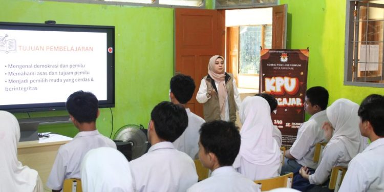 KPU Mengajar Parepare di SMKN 3 Parepare