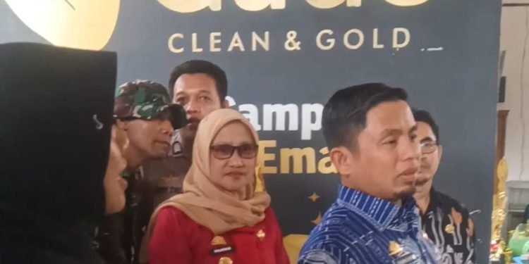 Wali Kota Parepare Tasming Hamid mengunjungi Bank Sampah Labukkang