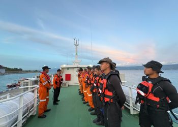 Operasi SAR kapal tenggelam di Selat Makassar oleh Basarnas