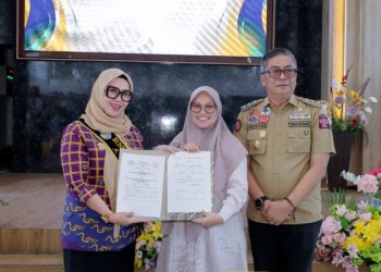 Bupati Barru Andi Ina Kartika Sari membuka Raker dan pengukuhan Bunda PAUD Kabupaten Barru