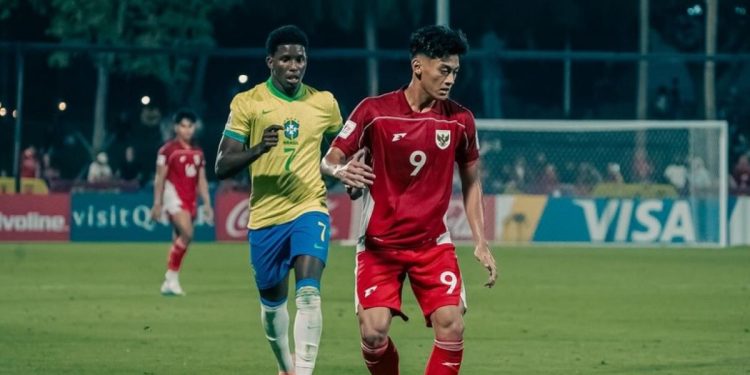 Mierza Firjatullah Timnas Indonesia U-17 saat sesi latihan