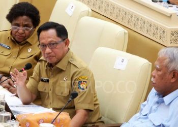 Tito Karnavian rapat Komisi II DPR bahas solusi PHK PPPK