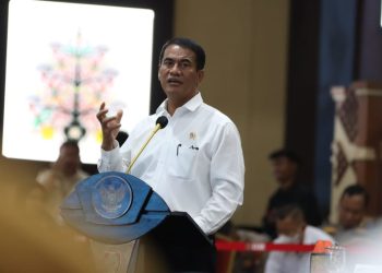 Menteri Pertanian Andi Amran Sulaiman saat memberikan keterangan terkait stok pangan nasional 2026