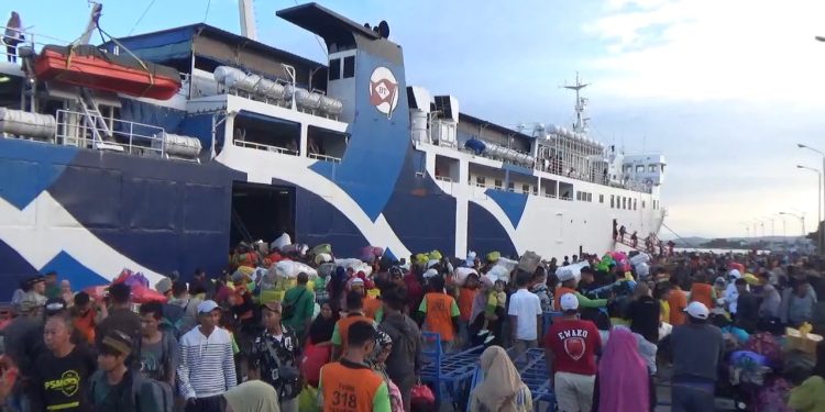 Arus mudik Lebaran 2026 di Pelabuhan Nusantara Parepare