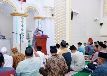Bupati Barru Andi Ina Kartika Sari saat Safari Ramadan 2026 di Masjid Masdarul Birri